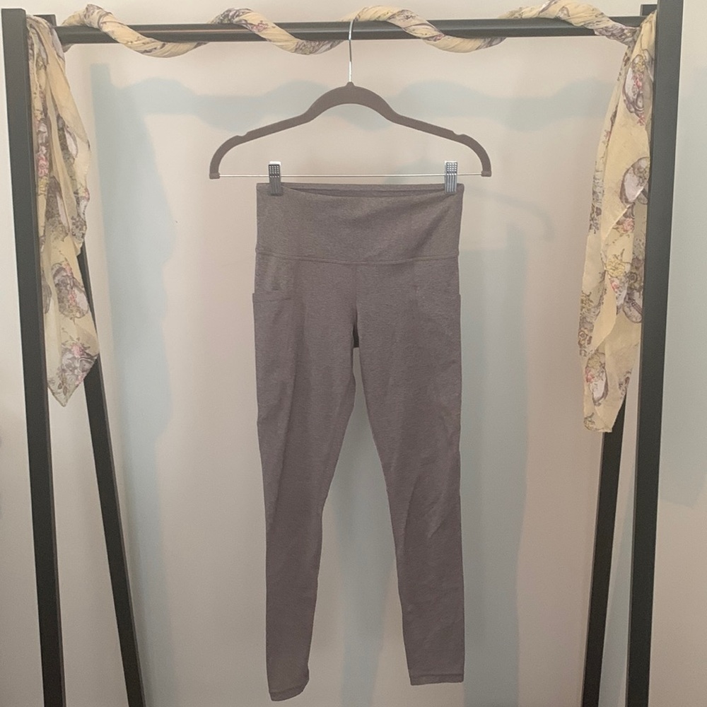 Athleta Women’s Gray Salutation Stash Tight (XS)